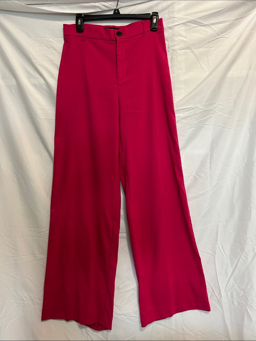 Wide-Leg Pants in Bright Pink